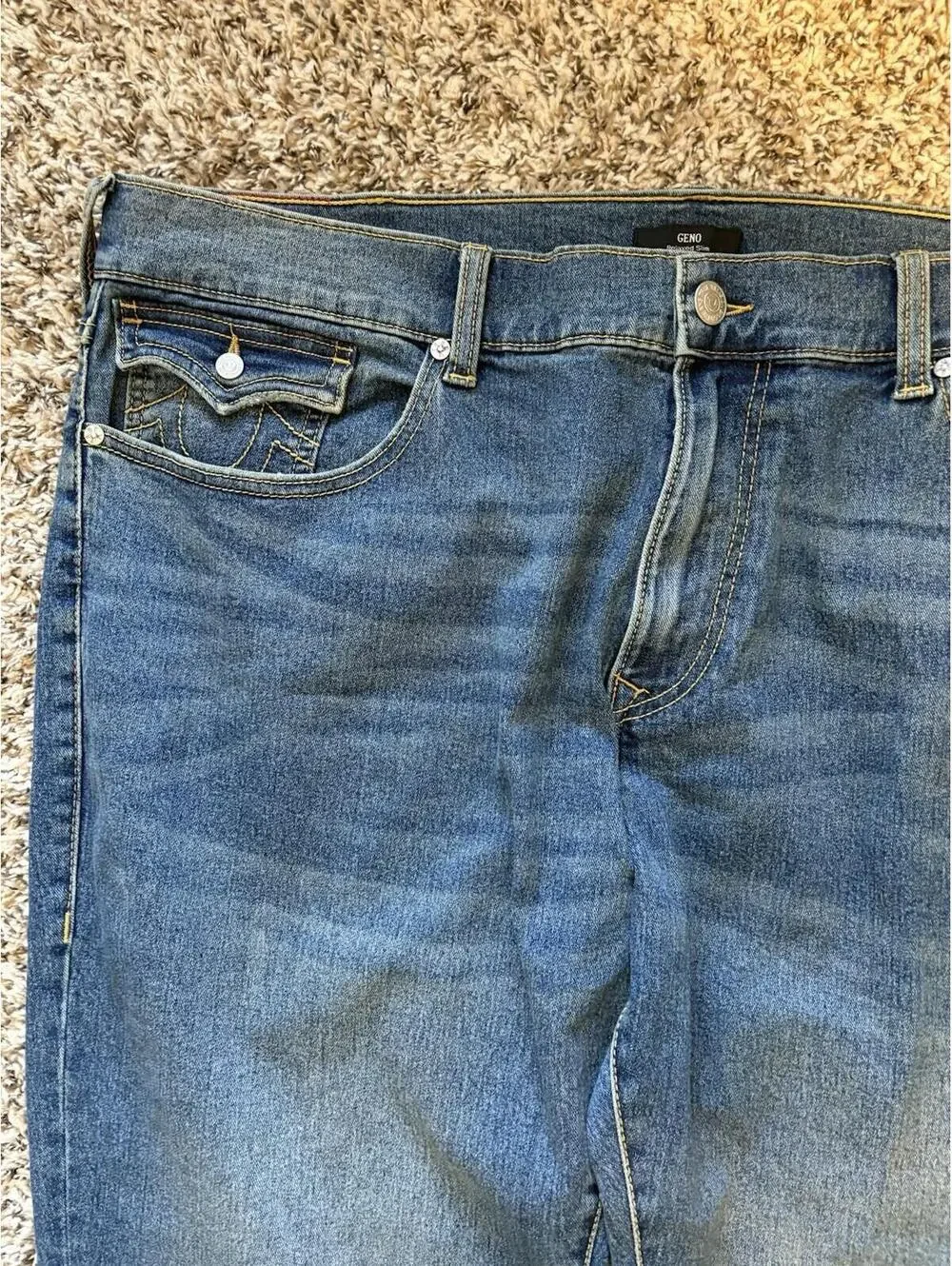 True Religion Men’s Geno Relaxed Slim SN Flap Medium Blue Jeans Size 44x32 NEW